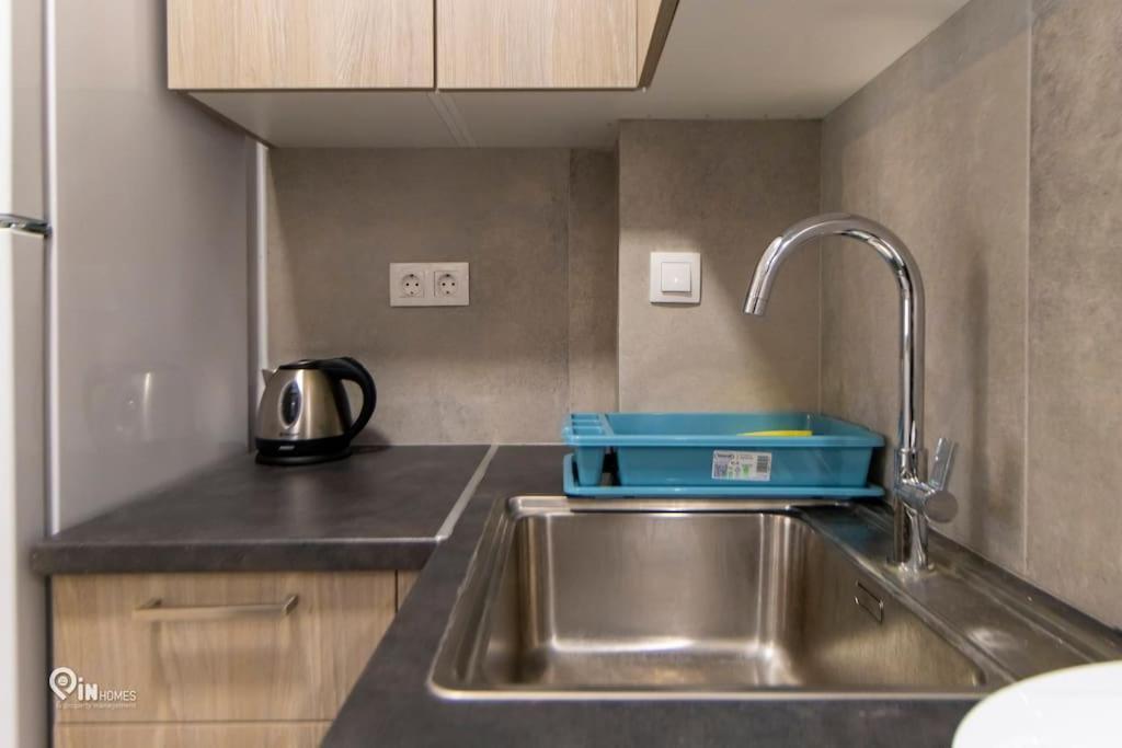 Apartment 'apolon' Next To Metro