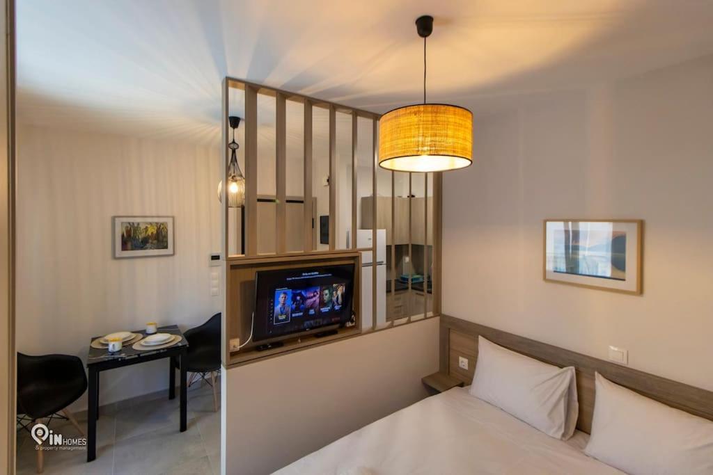 Apartment 'apolon' Next To Metro *